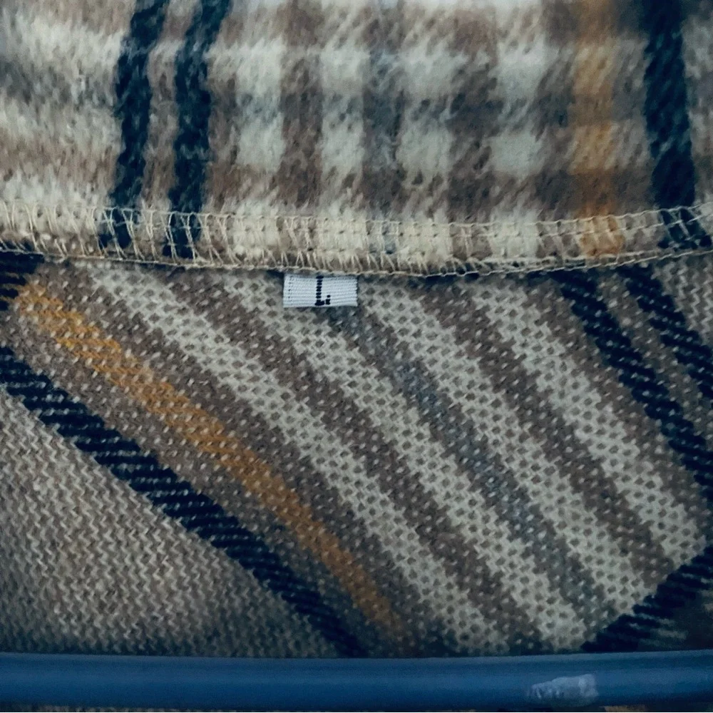 N/A boutique tan